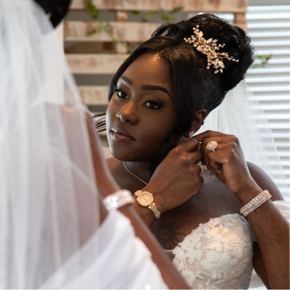 adriana_ebony